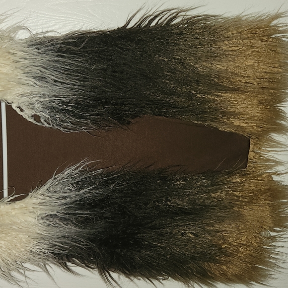 Ellison size M Open Front Faux Fur Vest - Picture 3 of 9